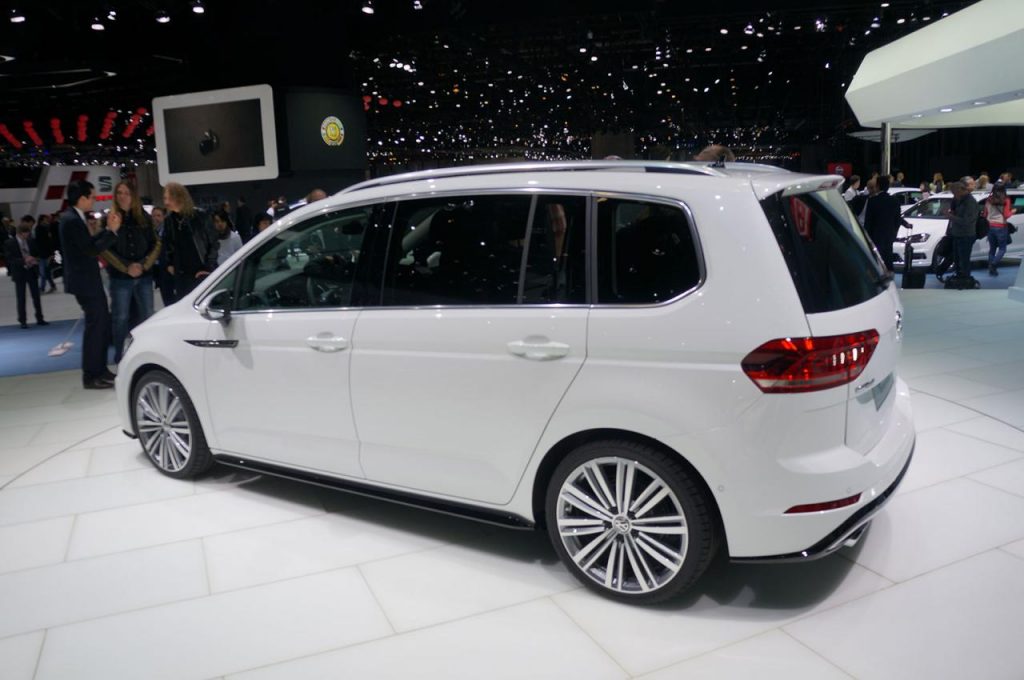 hd-genve_2015_live_volkswagen_touran_1-8