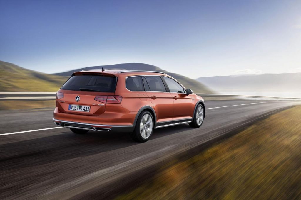 hd-genve_2015_volkswagen_passat_alltrack_1-3