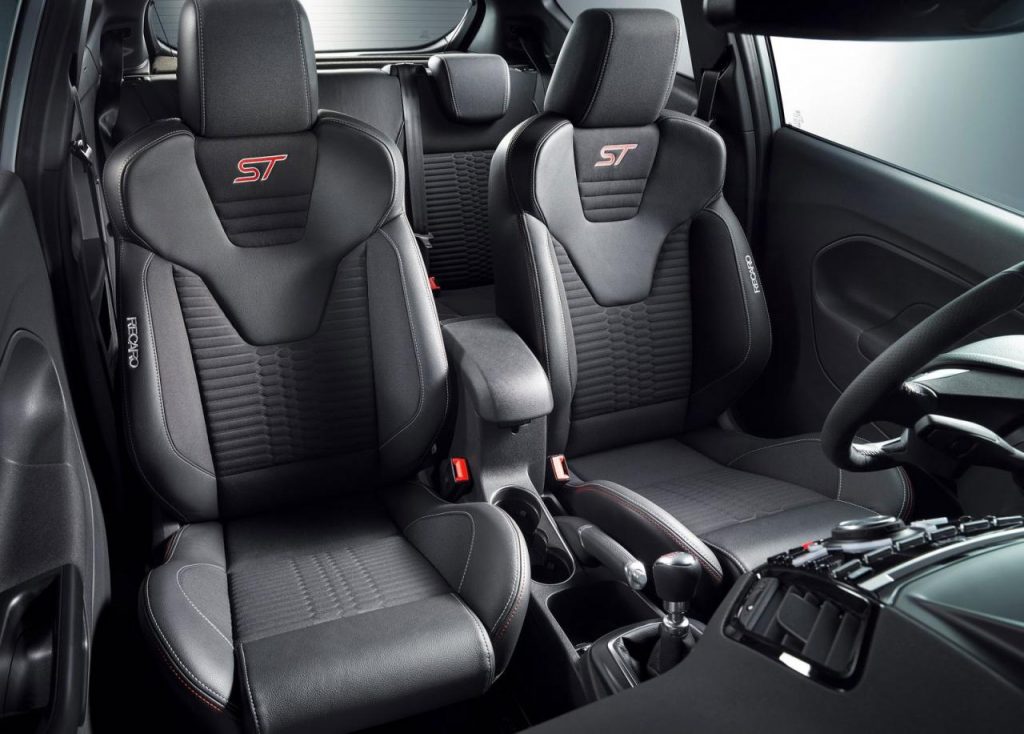 hd-genve_2016_ford_fiesta_st200_1-2