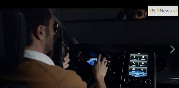 hd-genve_2016_le_renault_scenic_iv_montre_son_arrire_et_son_intrieur_1-2