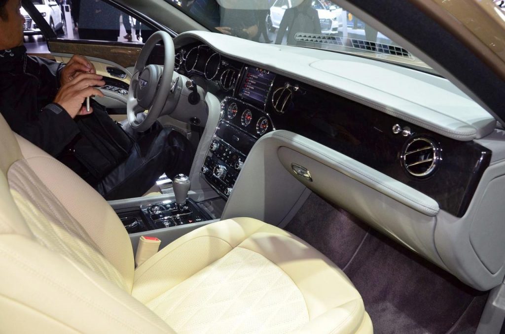 hd-genve_2016_live_bentley_mulsanne_1-19