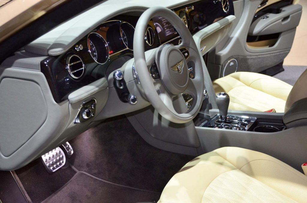 hd-genve_2016_live_bentley_mulsanne_1-8