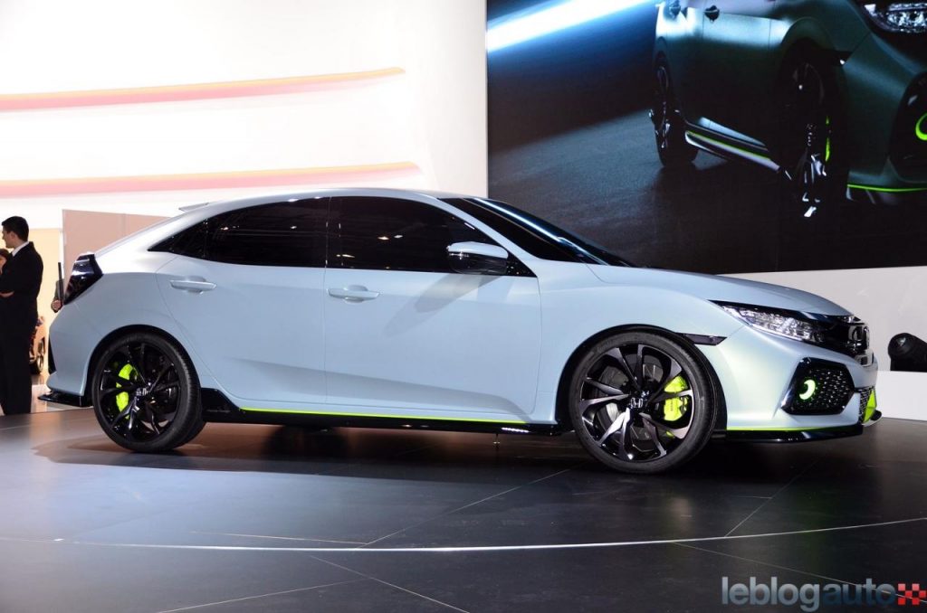 hd-genve_2016_live_honda_civic_hatchback_1-7