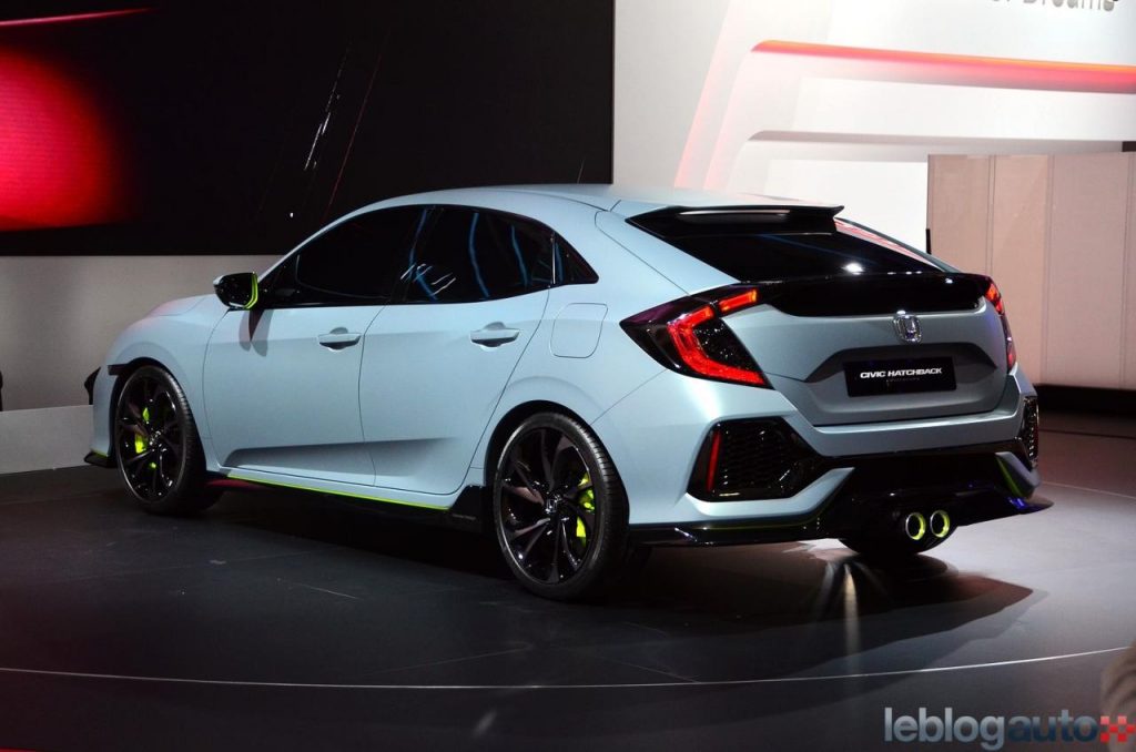 hd-genve_2016_live_honda_civic_hatchback_1-8