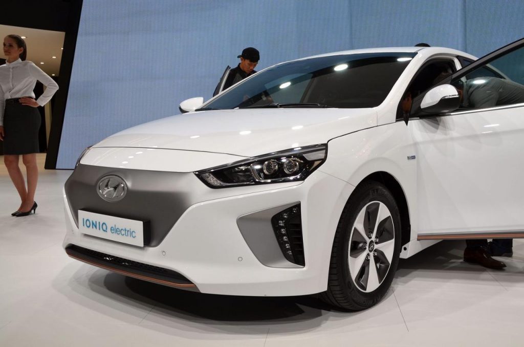 hd-genve_2016_live_hyundai_ioniq_1-27