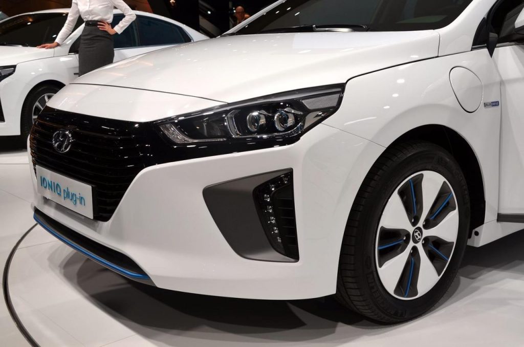 hd-genve_2016_live_hyundai_ioniq_1-40