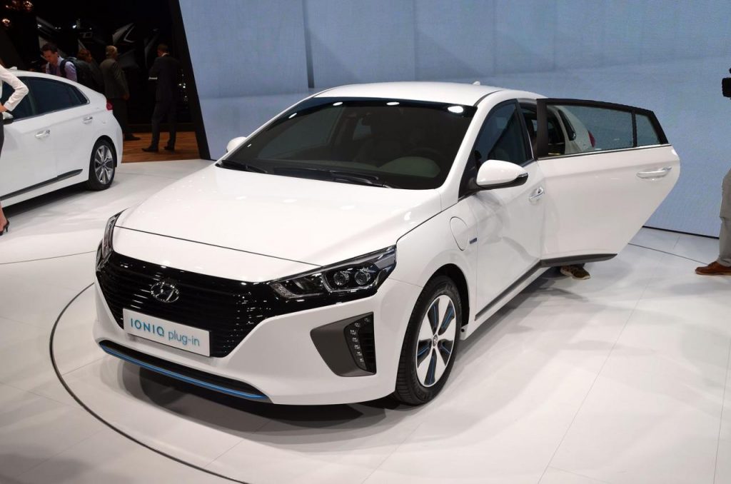 hd-genve_2016_live_hyundai_ioniq_1-41