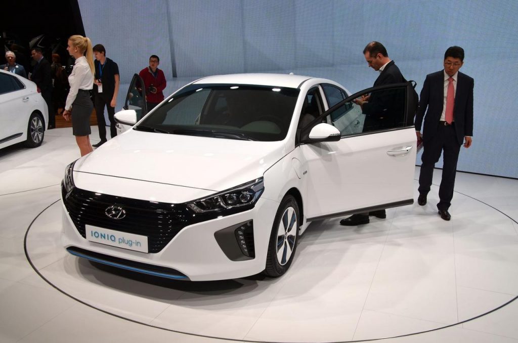 hd-genve_2016_live_hyundai_ioniq_1-47