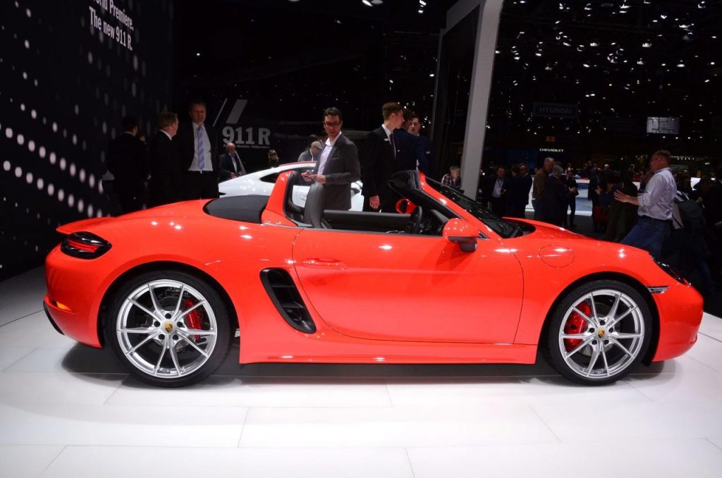 hd-genve_2016_live_porsche_718_boxster_s_1-5