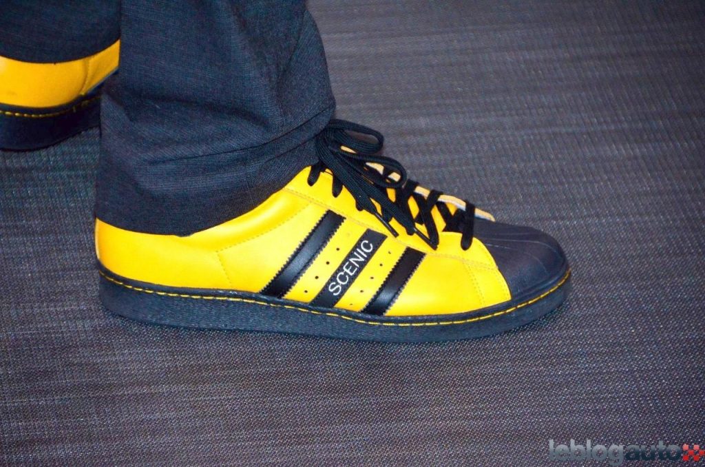 hd-genve_2016_live_renault_scenic_iv_1-12