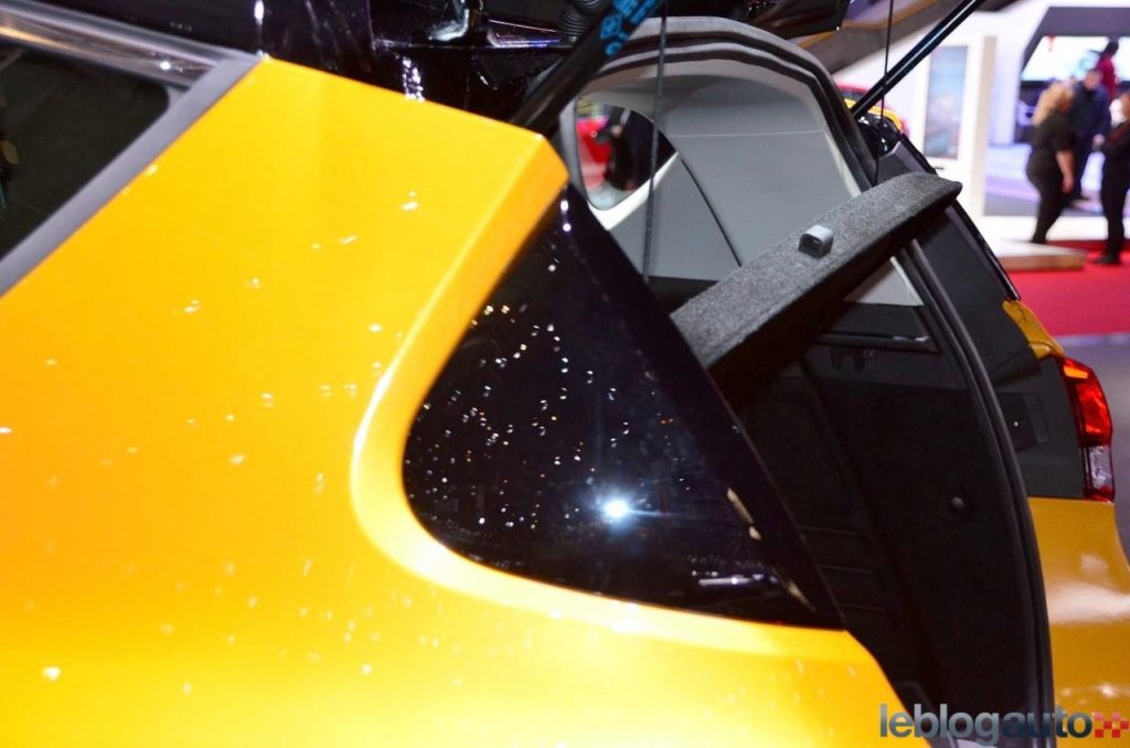 hd-genve_2016_live_renault_scenic_iv_2-14