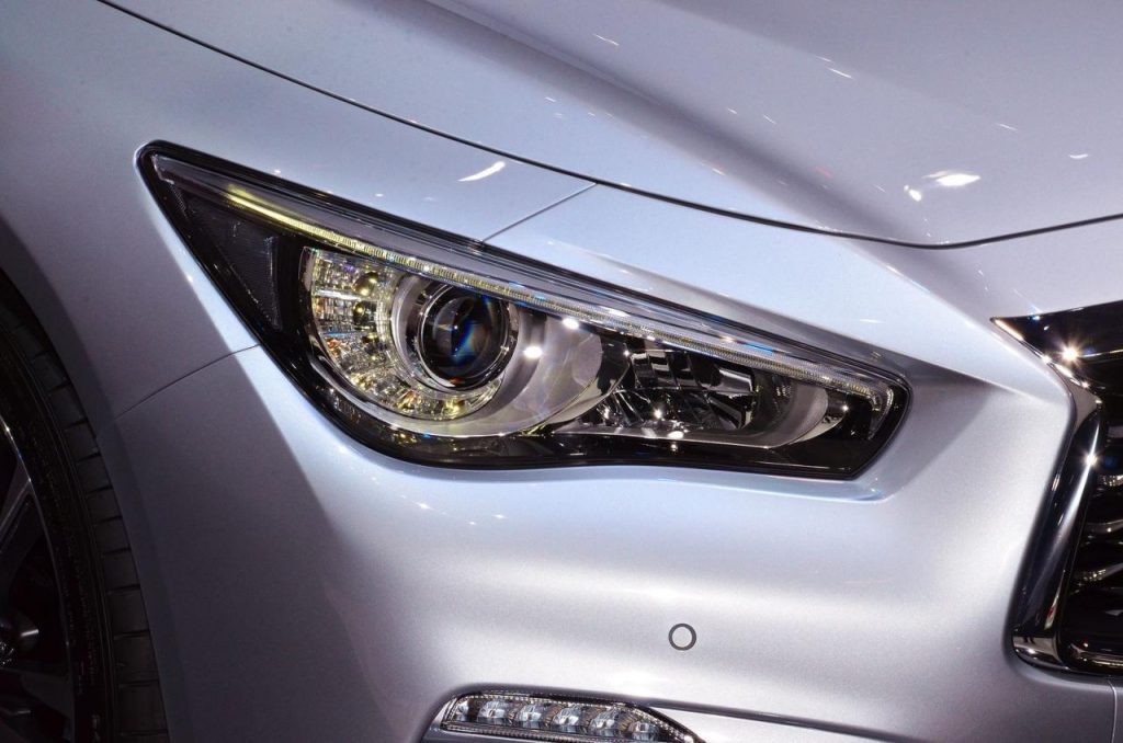 hd-genve_2017_infiniti_q50_restyle_1-6