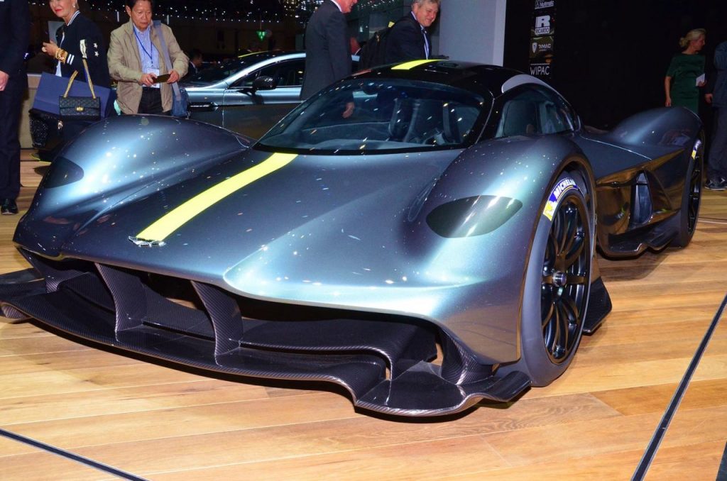 hd-genve_2017_live_aston_martin_valkyrie_1-2