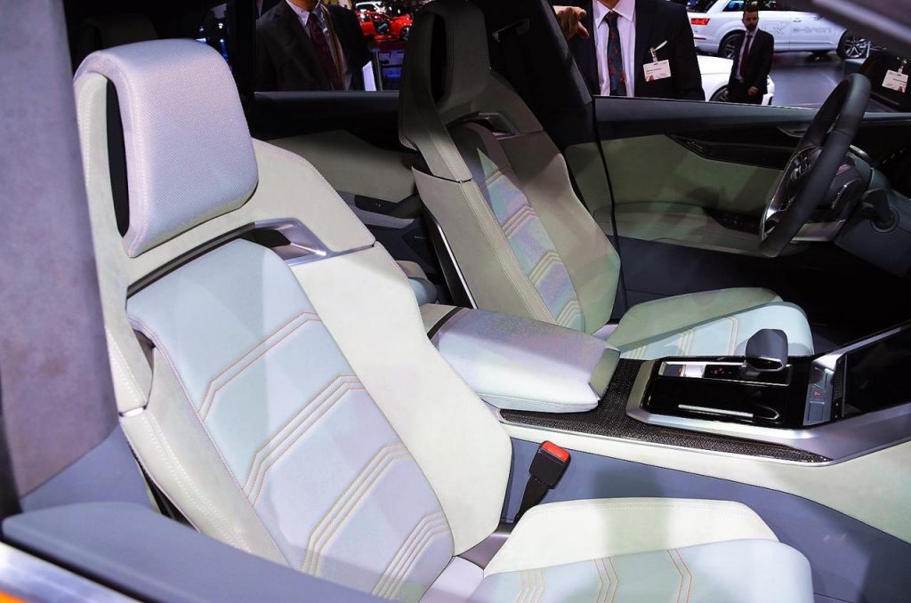 hd-genve_2017_live_audi_q8_sport_concept_1-4