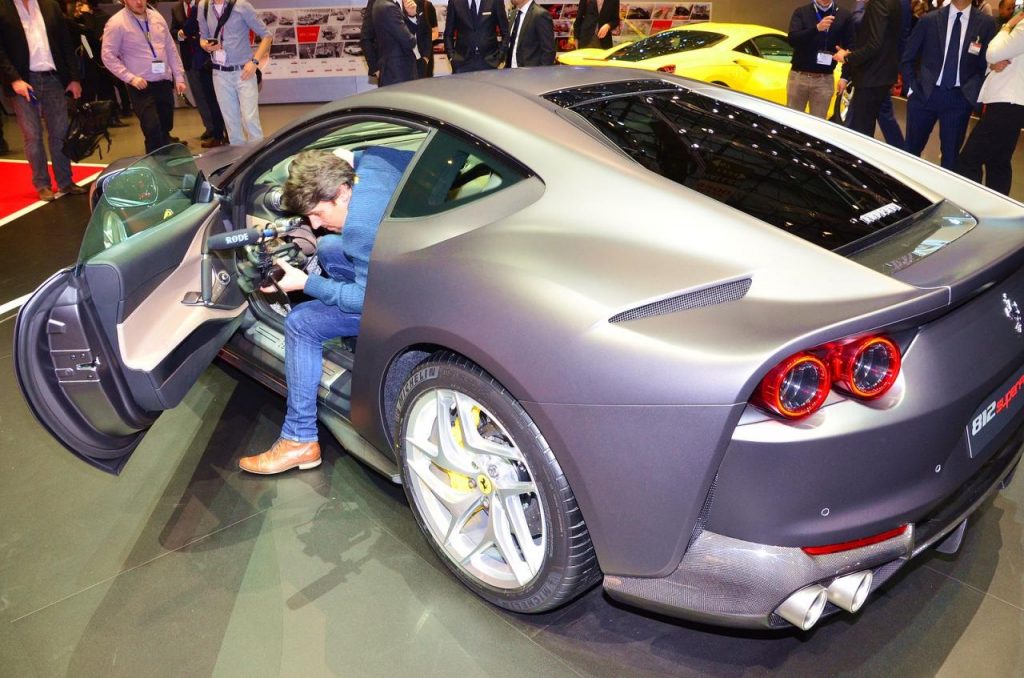 hd-genve_2017_live_ferrari_812_superfast_1-12