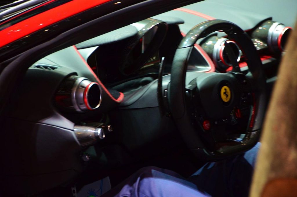 hd-genve_2017_live_ferrari_812_superfast_1-21