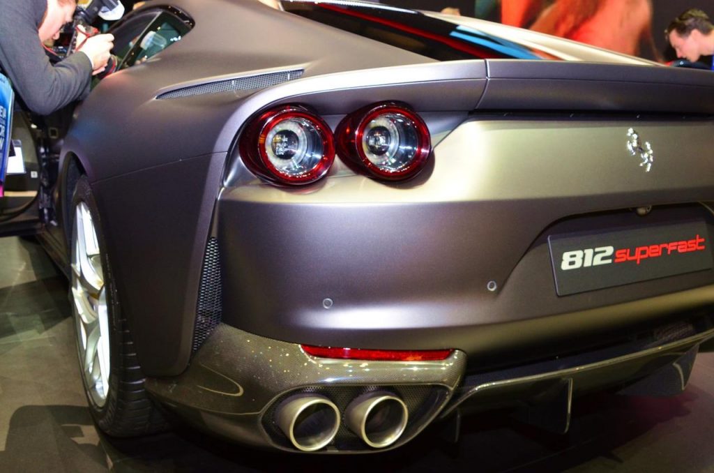 hd-genve_2017_live_ferrari_812_superfast_1-5
