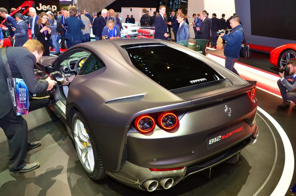 hd-genve_2017_live_ferrari_812_superfast_1-6