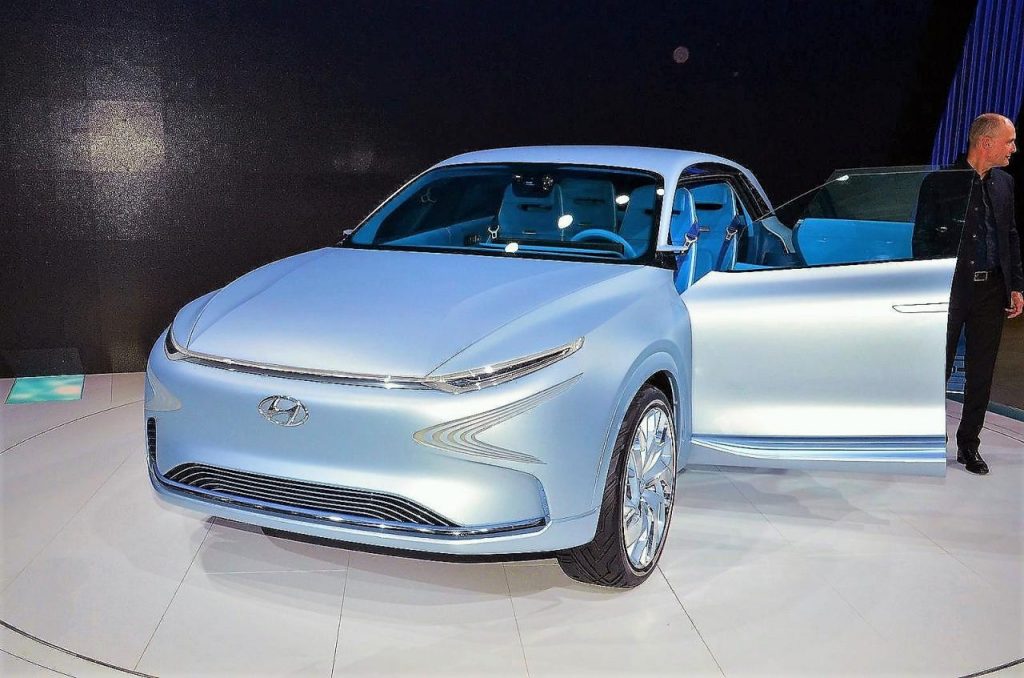 hd-genve_2017_live_hyundai_fe_fuel_cell_concept_1-11