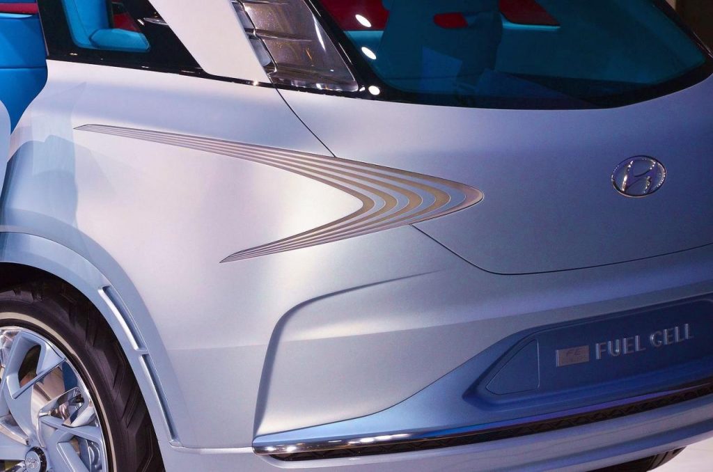 hd-genve_2017_live_hyundai_fe_fuel_cell_concept_1-5