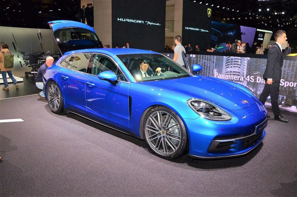 hd-genve_2017_live_porsche_panamera_sport_turismo_1-4
