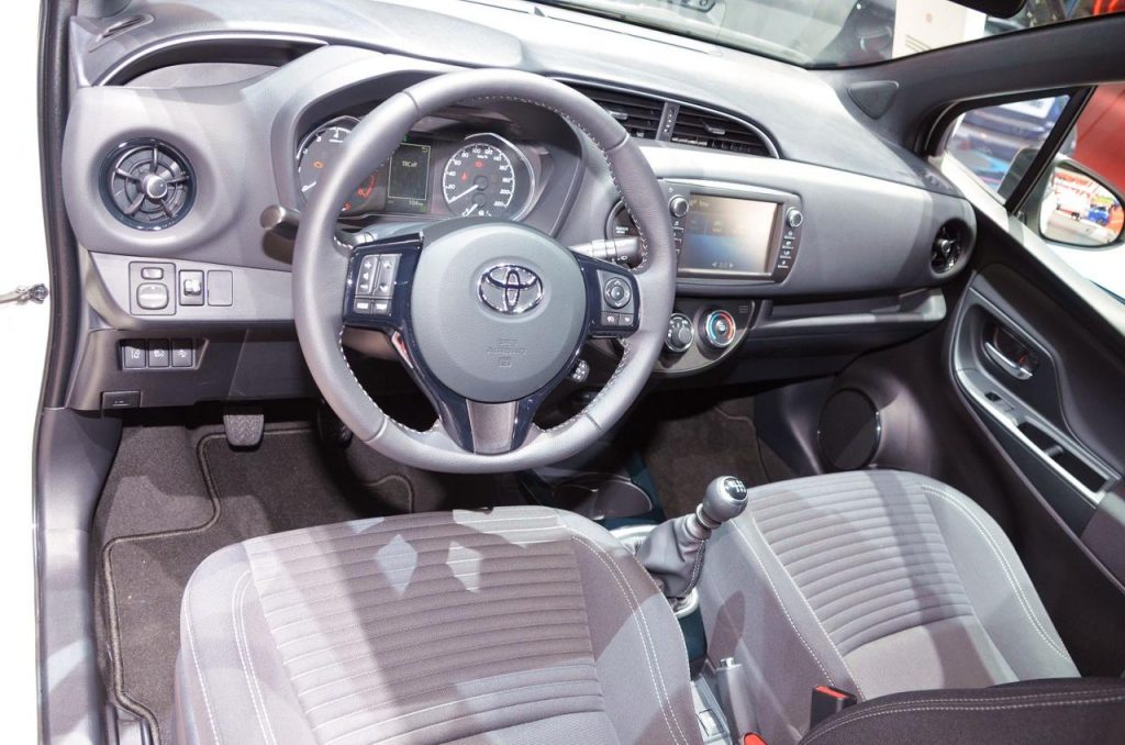 hd-genve_2017_live_toyota_yaris_1-3