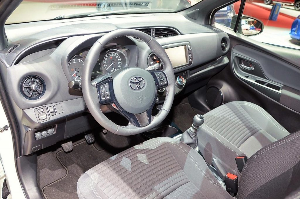 hd-genve_2017_live_toyota_yaris_1-5