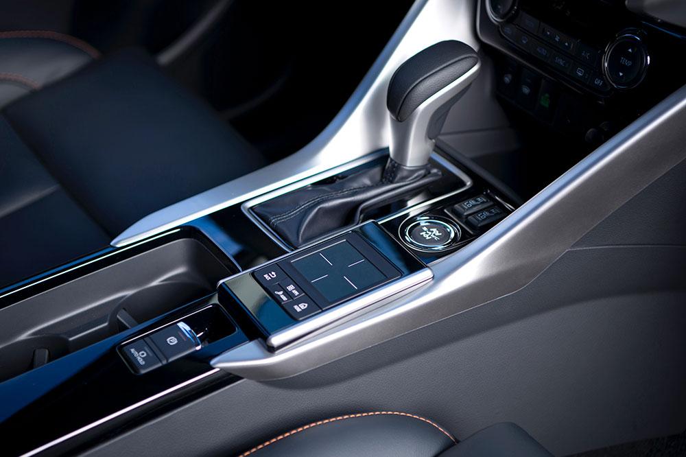 hd-genve_2017_premiers_clichs_du_mitsubishi_eclipse_cross_1-21