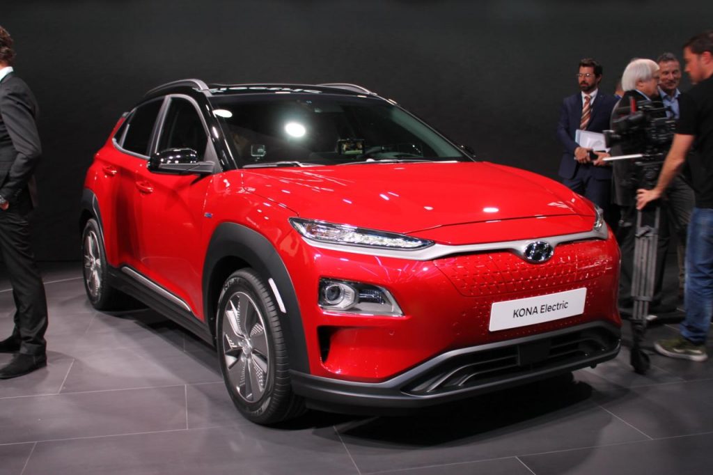 hd-genve_2018_live_hyundai_kona_electric_1-8