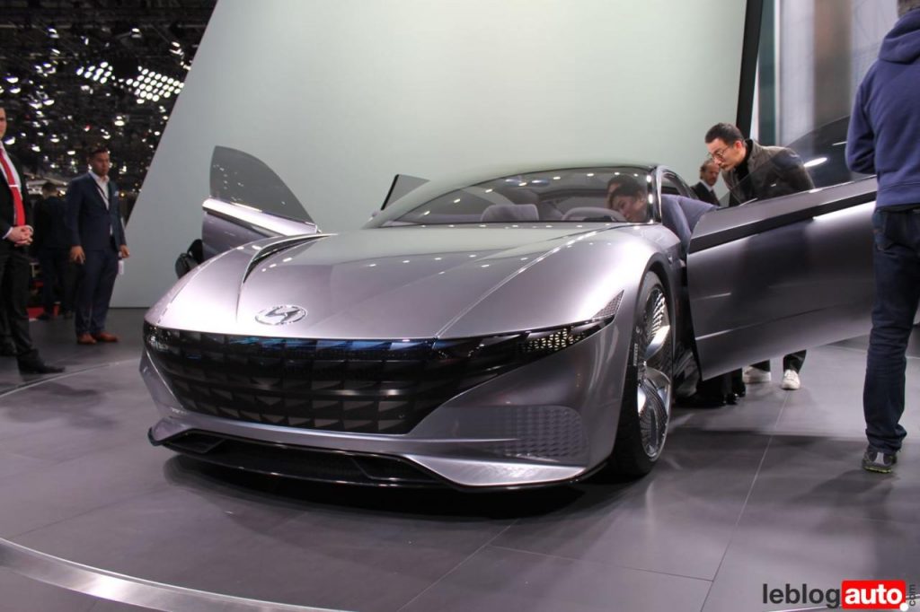 hd-genve_2018_live_hyundai_le_fil_rouge_concept_video_1-13