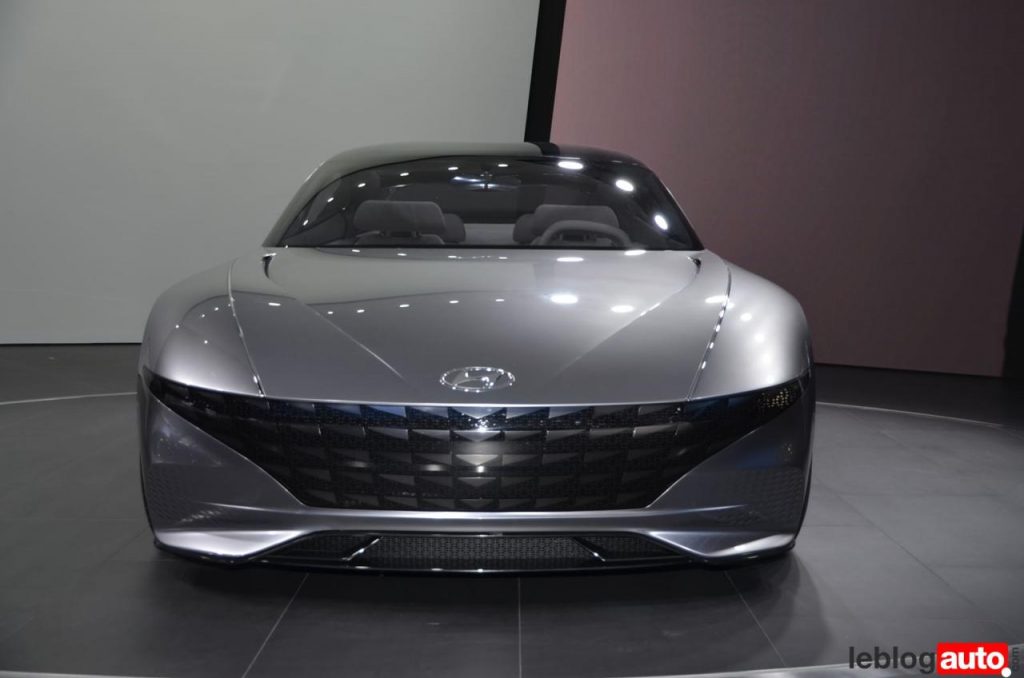 hd-genve_2018_live_hyundai_le_fil_rouge_concept_video_1-19