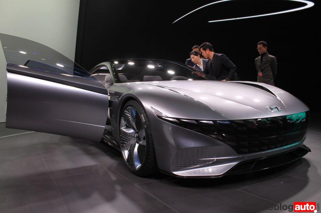 hd-genve_2018_live_hyundai_le_fil_rouge_concept_video_1-9