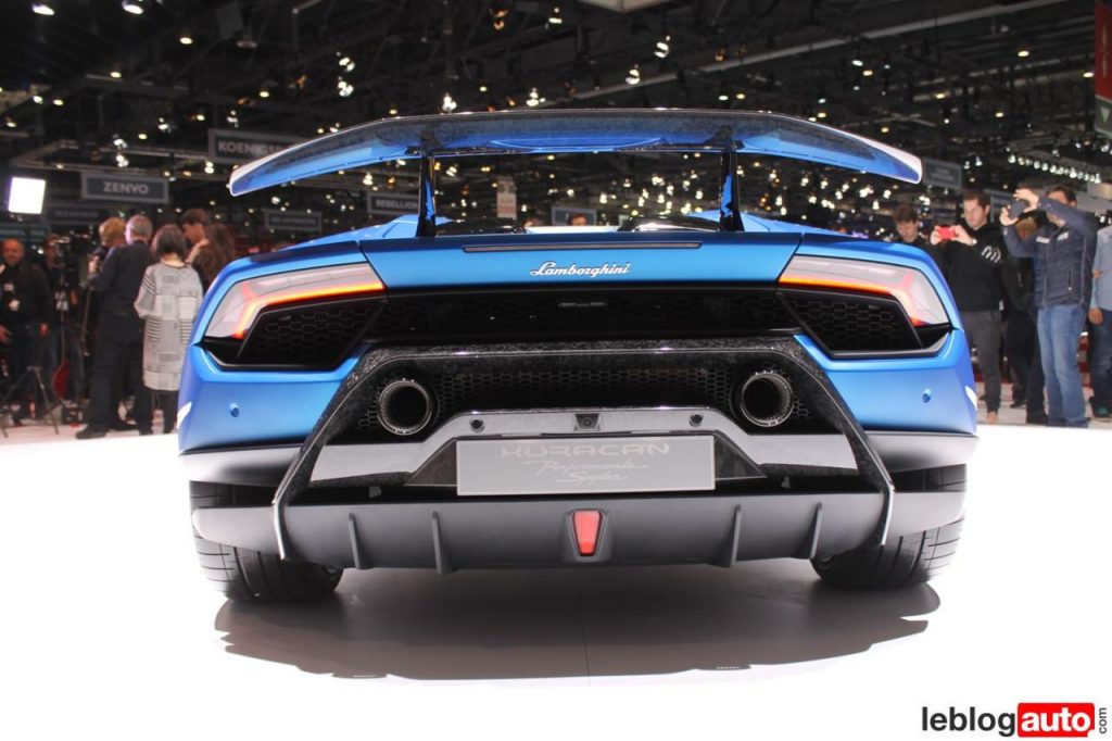 hd-genve_2018_live_lamborghini_huracn_performante_spyder_1-6