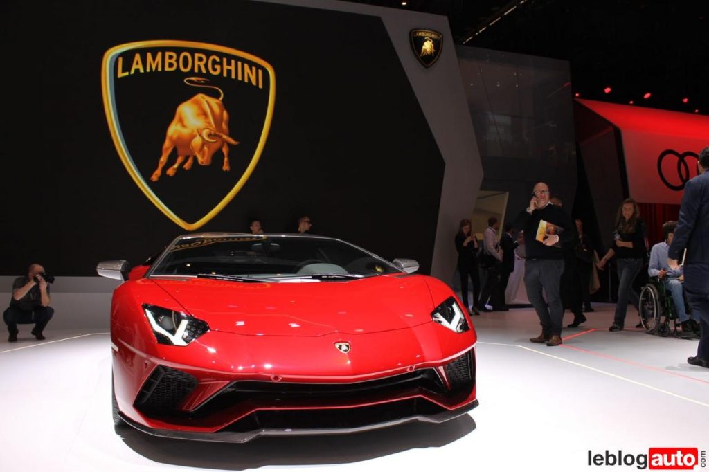 hd-genve_2018_live_lamborghini_huracn_performante_spyder_2-1