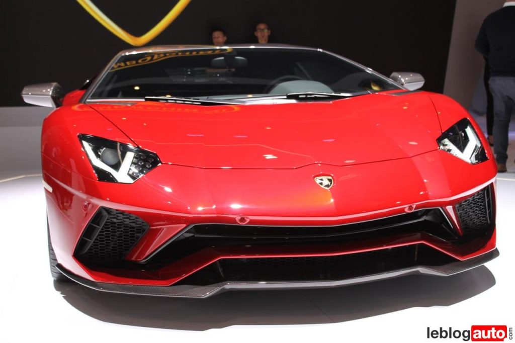 hd-genve_2018_live_lamborghini_huracn_performante_spyder_2-3