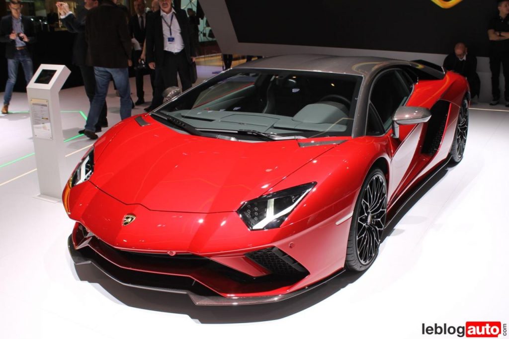 hd-genve_2018_live_lamborghini_huracn_performante_spyder_2-4