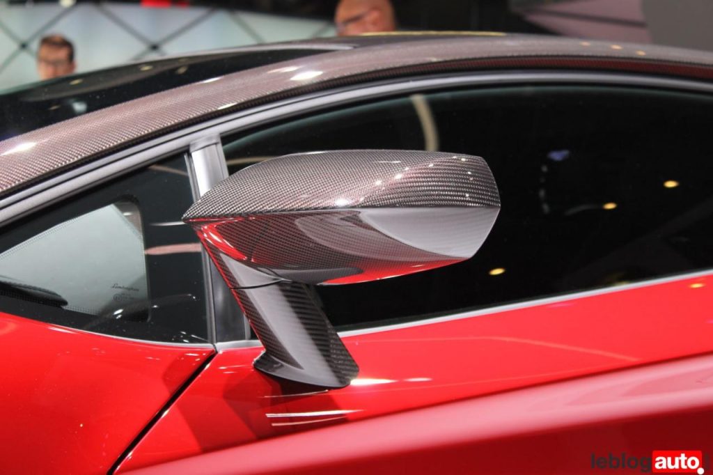 hd-genve_2018_live_lamborghini_huracn_performante_spyder_2-7