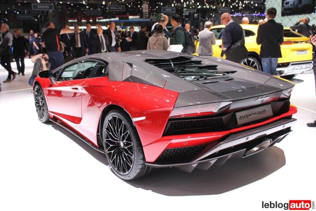 hd-genve_2018_live_lamborghini_huracn_performante_spyder_2-8