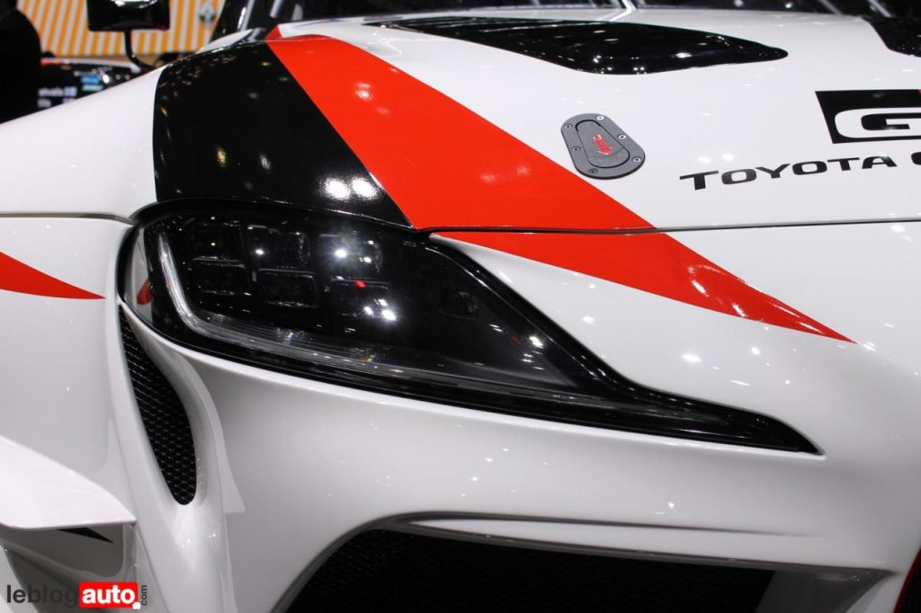 hd-genve_2018_live_toyota_gr_supra_racing_concept_1-8