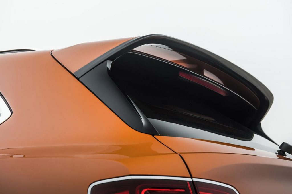 hd-genve_2019_bentley_bentayga_speed_monsieur_plus_1-9