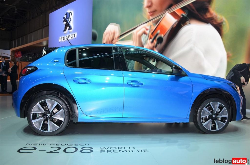 hd-genve_2019_live_peugeot_208_1-4