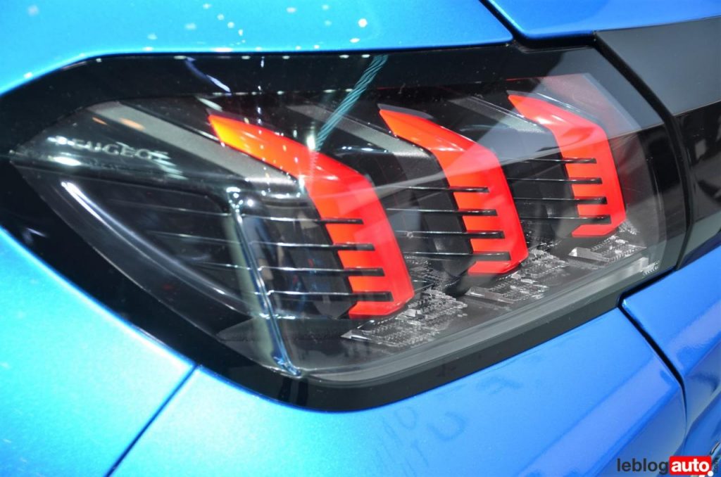 hd-genve_2019_live_peugeot_208_1-7