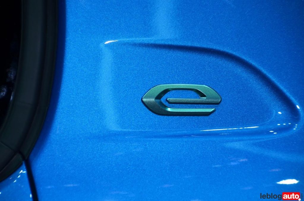 hd-genve_2019_live_peugeot_208_1-8