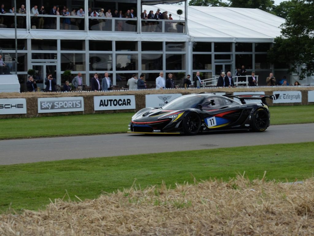 hd-goodwood_2016_live_mclaren_p1_gtr_james_hunt_1