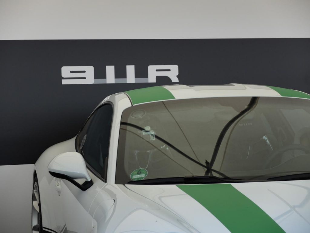 hd-goodwood_2016_live_porsche_911_r_1-4