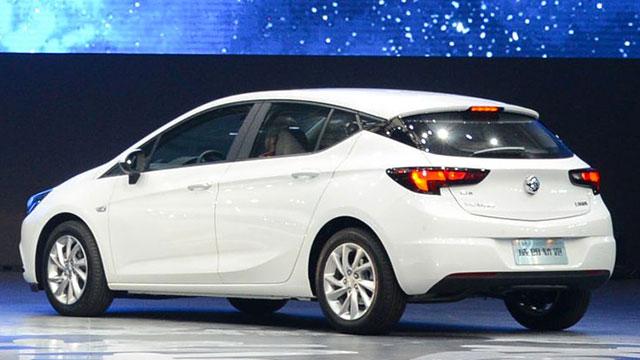 hd-guangzhou_2015_buick_verano_5_portes_1-1