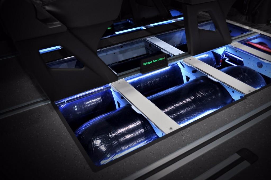 hd-hanovre_2016_hyundai_h350_fcv_concept_1-3