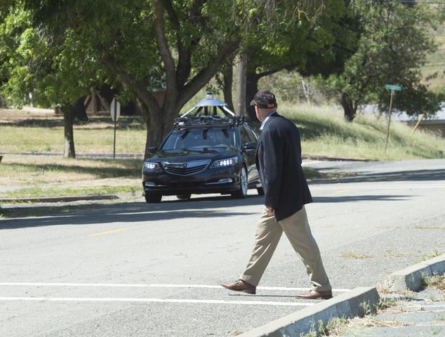 hd-honda_poursuit_le_dveloppement_de_la_voiture_autonome_1-1