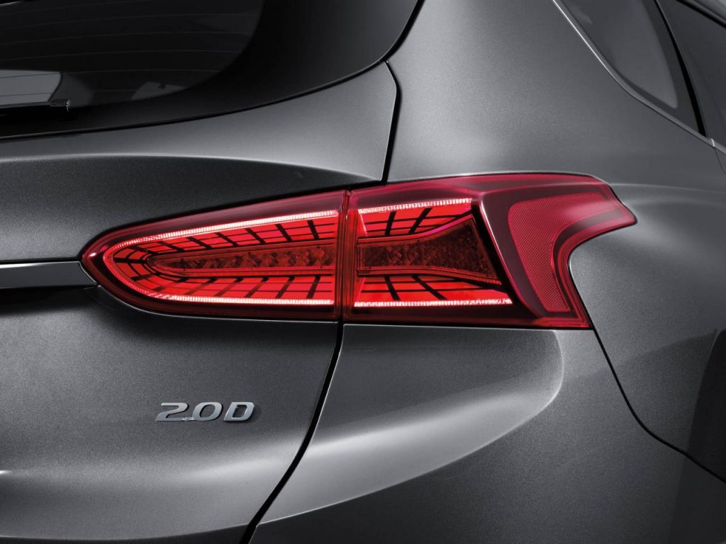 hd-hyundai_santa_fe_monte_en_gamme_3-92