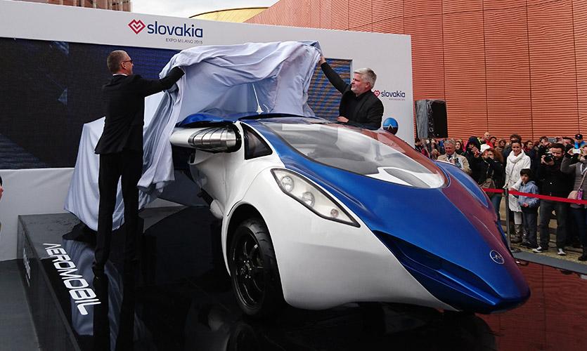 hd-l_aeromobil_joue_les_mannequins_milan_1-3